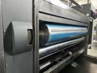 Machine d'impression flexographique haute vitesse pour boîtes en carton ondulé avec rainurage et découpe rotative pour la production de cartons