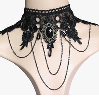 Collier ras du cou punk européen-américain en métal noir à col large avec pendentif à pompon extravagant pour robes de soirée quatre saisons pour femmes