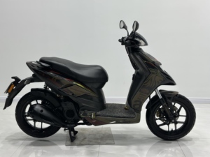 <span class=keywords><strong>Scooter</strong></span>/Moto d'occasion <span class=keywords><strong>Piaggio</strong></span> <span class=keywords><strong>Typhoon</strong></span> SR MOTA RD150 150CC >80km/h de qualité supérieure - Product Image 4