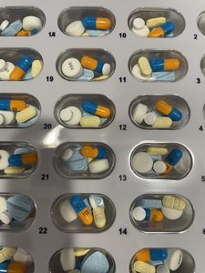 Medi-Aid Cartes blister de médicaments jetables de 31 jours AM/PM avec code couleur pour une organisation facile des pilules - Product Image 4
