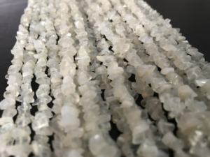 Natural White <b>Moonstone</b> Uncut Chip Beads Wholesale <b>Moonstone</b> Gemstone Fine Quality Rainbow <b>Moonstone</b> Uncut Chip Beads - Product Image 3