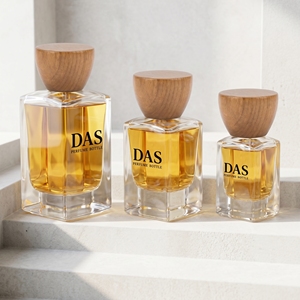 Flacon de parfum carré de luxe en soie de qualité supérieure de 50 ml avec boîte en bois pour marque de parfum haut de gamme - Product Image 2