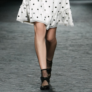 2024 Custom <span class=keywords><strong>Mary</strong></span> Janes produttore di design da donna Sexy in rete nera pump da esterno con tacco grosso scarpe personalizzate per feste <span class=keywords><strong>Mary</strong></span> Janes - Product Image 4