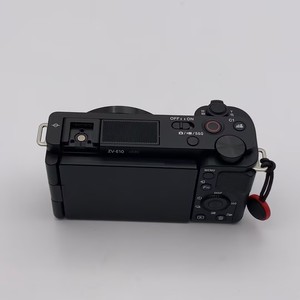 Cámara sin Espejo <span class=keywords><strong>Sony</strong></span> <span class=keywords><strong>ZV</strong></span>-<span class=keywords><strong>E10</strong></span> Usada - Creación de Contenido 4K, Sensor APS-C de 24MP, Procesador BIONZ X, Cuerpo de Aleación de Magnesio, Pantalla Abatible - Product Image 1