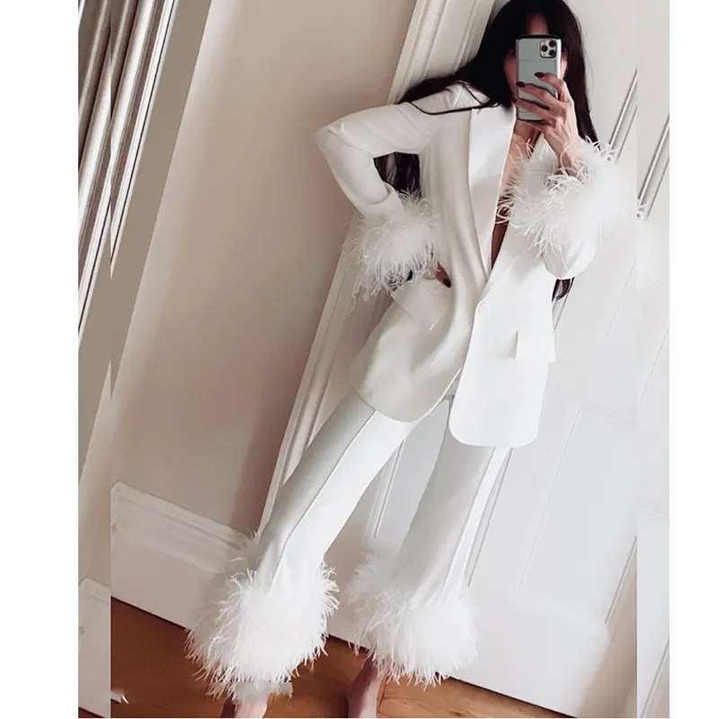 Style européen luxe haute rue plume Patchwork costume blanc costumes Chic femmes 2 pièces pantalon ensemble