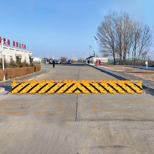Traffic Barrier Crash Resistant Electric Mobile Automatic Security <strong>Road</strong> <strong>Blocker</strong> Heavy Duty <strong>Hydraulic</strong> <strong>Road</strong> <strong>Blocker</strong>