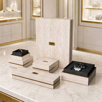 Coffret à bijoux de luxe en faux travertin avec garniture dorée, doublure en velours, logo personnalisé, boîte de rangement pour bagues et montres