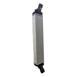 Radiateur de moteur de pièces automobiles <span class=keywords><strong>Intercooler</strong></span> pour AUDI A4 A5 <span class=keywords><strong>A6</strong></span> A7 OEM 8K0145805E Radiateur en aluminium - Product Image 2