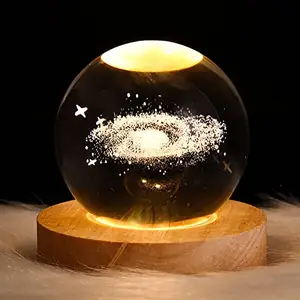 3d定制创意浪漫夜光雕刻-银河灯发光水晶球夜灯带木质底座桌面家居装饰