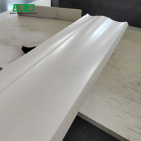Moulures en bois personnalisées directement de l'usine, encadrements de fenêtres et de portes, moulures et plinthes en PVC