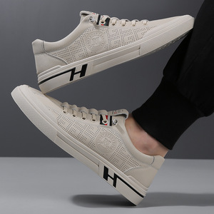 Zapatillas Blancas Transpirables para Hombre, Zapatos Casuales de Piel Sin Cordones, Color Beige Sólido, Diseño Moderno, Origen Wenzhou - Product Image 2