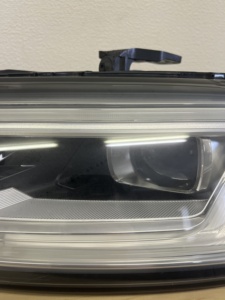 ไฟหน้า LED Audi Q3 ซ้ายและขวา 8U0941033A 8U0941034A ของแท้ มือสอง ไม่มีโมดูล E00007 - Product Image 6