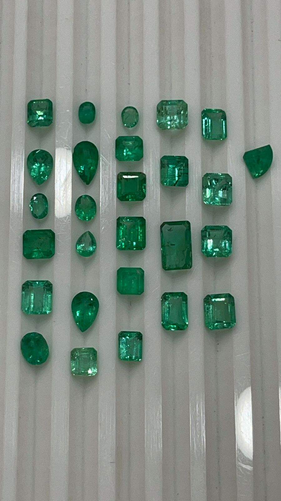 สีเขียว