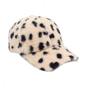 Nuevas Gorras de Béisbol de Invierno para Mujer al por Mayor, 10 Estilos Disponibles, Gorra de Béisbol con Estampado de Cebra, Leopardo, Tie Dye y Piel Sintética - Product Image 5
