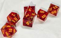 Set Dadu DND Polihedral Resin Merah dengan Desain Jahitan Kertas Transparan Sudut Siku Berwarna-warni 7 Buah untuk Permainan Papan