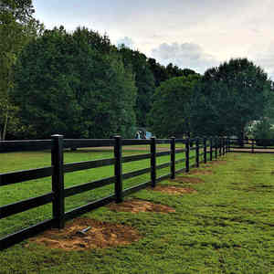 Poste y Panel de Cerca para Rancho de Caballos de Acero Galvanizado Negro de 4 Rieles - Product Image 6