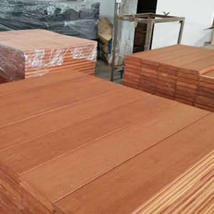 Portes d'écurie pour chevaux, de qualité supérieure, en métal noir thermolaqué et contreplaqué de bambou, pour boxes équestres. - Product Image 5