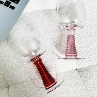 Verre à vin à pied rouge en cristal français vintage, à nervures spirales, pour champagne