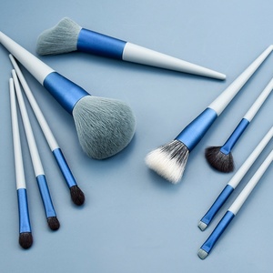 Pinceaux de maquillage personnalisés pour le visage, série bleu clair, 9 pièces, en poils de chèvre, tube en aluminium, bois massif, durables, respectueux de la peau - Product Image 1