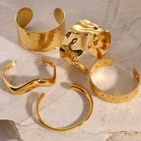 Brazalete de Acero Inoxidable Chapado en Oro para Mujer, Brazalete Abierto de Diseño Exclusivo, Joyería de Acero Titanio
