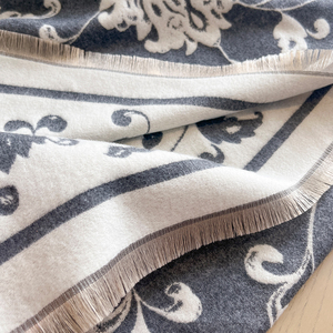 Diseño floral jacquard con flecos delicados, elegante chal de invierno de Cachemira sintética, envoltura cálida ultrasuave para mujer - Product Image 3