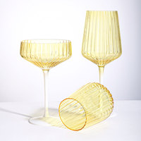 Ensemble de 4 verres à vin à pied long, à nervures verticales, en cristal sans plomb, coupe, gris fumé, écologique, pour la maison