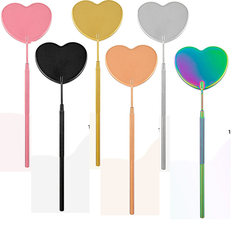 กระจกรูปหัวใจ