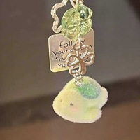 Nouveau porte-clés de téléphone portable mignon en peluche, petit tortue vert porte-bonheur à quatre feuilles