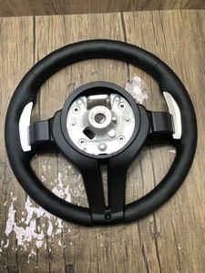 Volant en fibre de carbone véritable vendu directement par l'usine pour <span class=keywords><strong>BMW</strong></span> Série 3, Série 5, M320i, M135i, F10, F20 (2012-2018) - Product Image 2