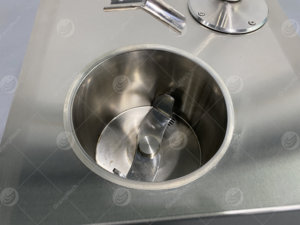 Máquina pulverizadora dispensadora de Chocolate caliente con tanque de fusión pequeño de alta calidad de 5,5 l a la venta - Product Image 4