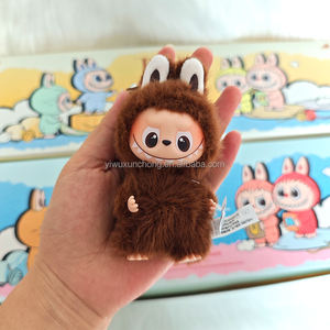 دمية POP MART MONSTER Labubu V4 PIN الأصلية من سلسلة LOVE، قلادة قطيفة صغيرة برمز القلب (A-<span class=keywords><strong>M</strong></span>)(N-Z)، شخصيات محشوة في صندوق مفاجآت - Product Image 4