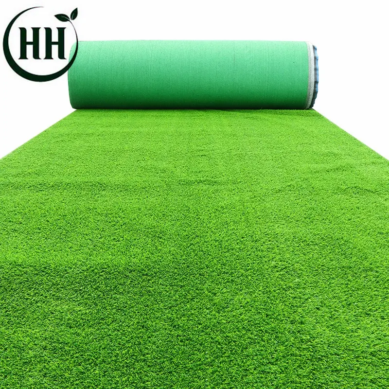 Campo de fútbol Golf Putting Mat Alfombra de hierba verde falsa Césped sintético Rollo de hierba artificial Suelo deportivo