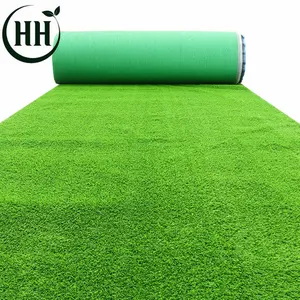 สนามฟุตบอลกอล์ฟเสื่อปูพื้นหญ้าสีเขียวปลอมพรมสนามหญ้าสังเคราะห์หญ้าเทียมม้วนพื้นกีฬา