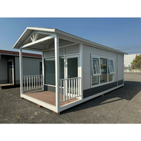 Maison préfabriquée durable et élégante, architecture de conteneur détachable avec tuiles en résine, panneau sandwich en acier, logement confortable