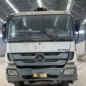 Camion pompe à béton Mercedes Actros avec moteur Om470la et flèche de taille moyenne - Product Image 1