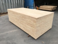 Planche en bois massif de pin