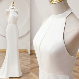 Robe de mariée sirène en satin blanc ivoire, dos nu, col halter, coupe élégante, idéale pour l'Asie du Sud-Est - Product Image 2