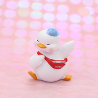 Ornement de voiture canard MOMO créatif et mignon, accessoires de décoration intérieure, décoration de gâteau, décoration de salon, décoration de bureau pour chambre de fille