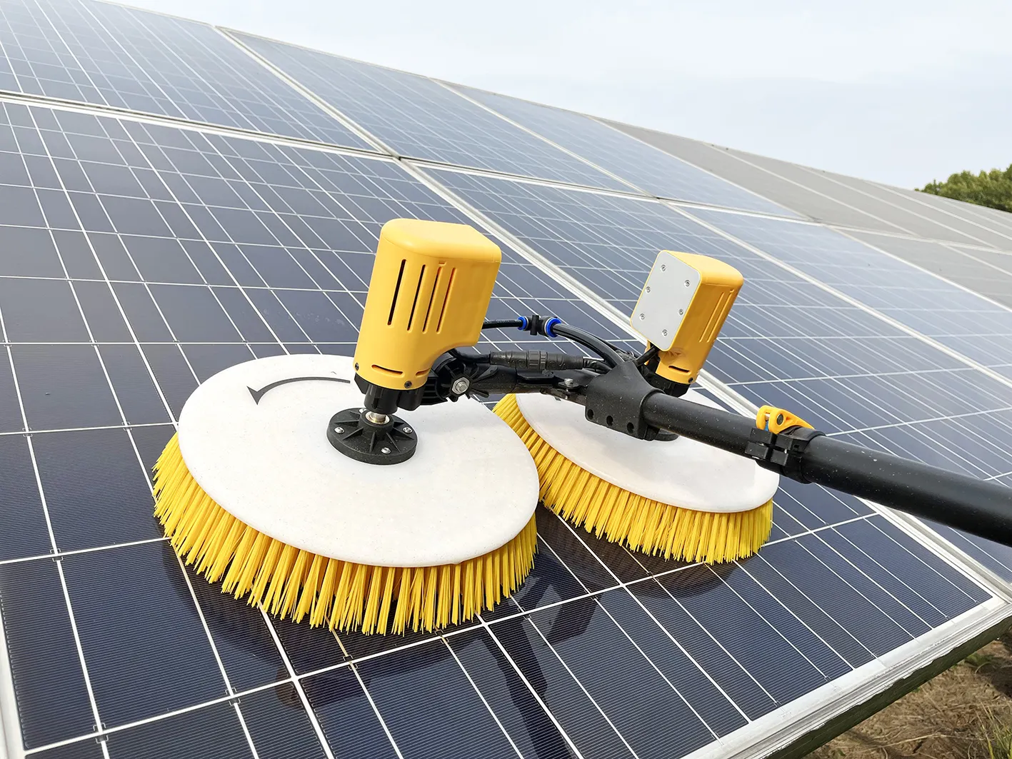 Zhenda doppia testa doppia alimentazione versione pannello di pulizia solare pennelli pannello solare pulitore con motore brushless