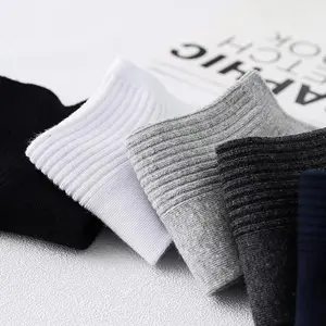 Calcetines cortos de verano de alta calidad de algodón de moda blanco negro calcetines tobilleros para hombres