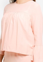 Ensemble Kurung Modeste Coupe Décontractée avec Blouse Courte Plissée à l'Avant et Jupe Longue à Manches Cloche pour les Occasions Quotidiennes des Musulmanes