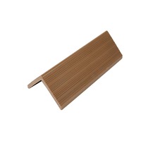 Bords en wpc coins en forme de L couvertures latérales en plastique composite en bois pour plancher de terrasse