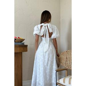 Robe trapèze blanche brodée à nouer dans le dos, taille naturelle, en tissu respirant, décontractée et confortable - Product Image 2