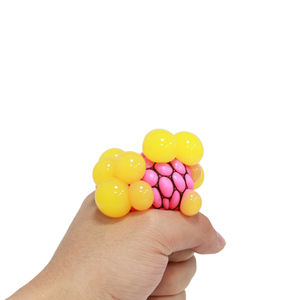 Balles de jouet <span class=keywords><strong>anti</strong></span>-<span class=keywords><strong>Stress</strong></span> Offre Spéciale Squeeze <span class=keywords><strong>Balle</strong></span> de ventilation Changement de couleur Farine Décompression <span class=keywords><strong>Fruit</strong></span> Boule de raisin - Product Image 5