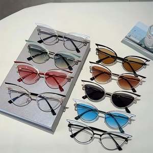 Lunettes de soleil œil-de-chat ajourées en métal, forme papillon, dégradées, protection UV400, pour femme, avec logo personnalisé, collection mode 2025 - Product Image 6