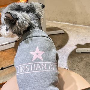 Catálogo De Luxo Designer Clássico De Malha Camisola De Inverno Algodão Pet Vestuário Moda Animais De Estimação De Luxo Pet Toys Ajuda A Manter Cães Quente - Product Image 2