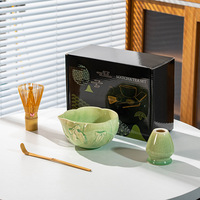 Kit de Matcha japonais moderne professionnel ensemble de boîte-cadeau portable de luxe 7 pièces avec bol Chawan en céramique nouveau fouet pour café et thé
