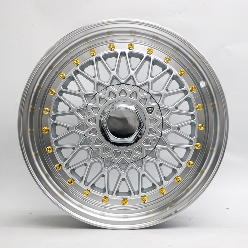 Bord brillant argenté