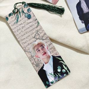 พู่ห้อยคุณภาพดี ที่คั่นหนังสือกระดาษแบบโปรโมชั่น พิมพ์โลโก้ตามสั่ง ที่คั่นหนังสือดีไซน์สร้างสรรค์ - Product Image 1