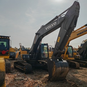 Nueva Excavadora Volvo EC240 en Venta, con Amortiguación, Cabina Espaciosa, Alta Eficiencia y Bajo Consumo de Combustible - Product Image 4